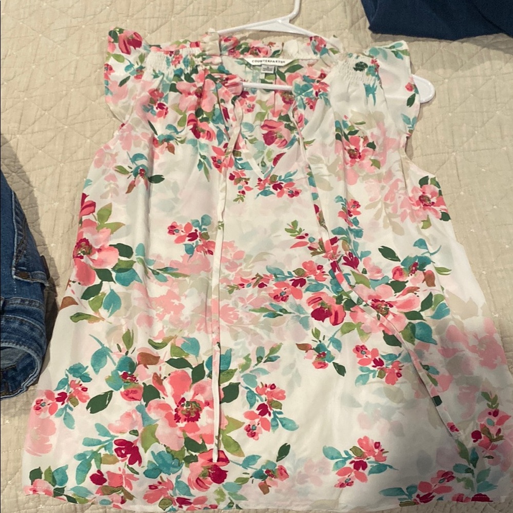 Floral Sleeveless Blouse